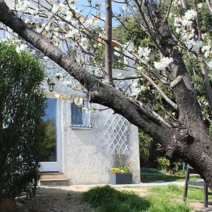 https://rez-de-villa-avec-belle-vue-et-piscine.fr-provencehotel.com